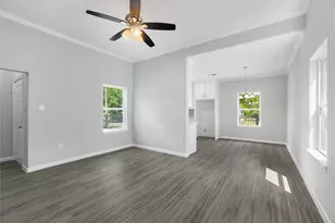 7415 Dyer St, Houston, TX 77088 - Photo 8