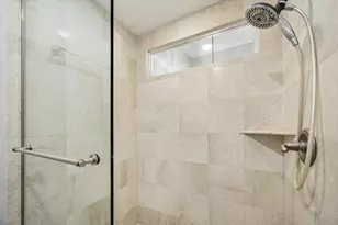 6310 Arnot St, Houston, TX 77007 - Photo 18