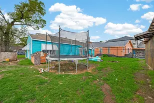 7355 Iwo Jima Rd, Houston, TX 77033 - Photo 4