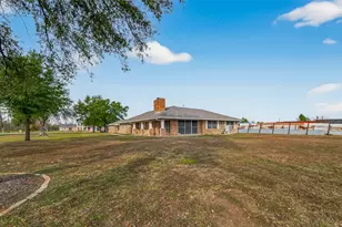 10645 Oak Brook Dr, Houston, TX 77013 - Photo 6