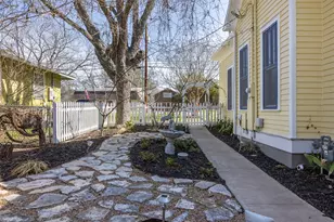 542 S Main St, La Grange, TX 78945 - Photo 6