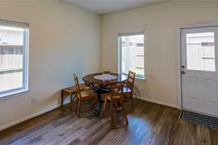 402 Flycatcher Ct, Clute, TX 77531 - Photo 14