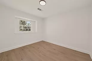 5946 Valkeith Dr, Houston, TX 77096 - Photo 10