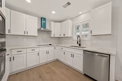 5946 Valkeith Drive, Houston, TX 77096 - Photo 18