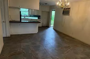 7007 Edgemoor Dr, Houston, TX 77074 - Photo 6