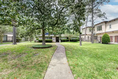 713 W Creekside Drive, Hunters Creek Village, TX 77024 - Photo 6