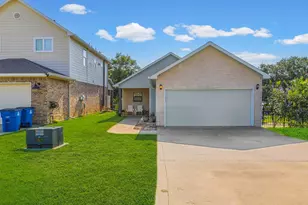 185 Bayview Ln, Livingston, TX 77351 - Photo 2
