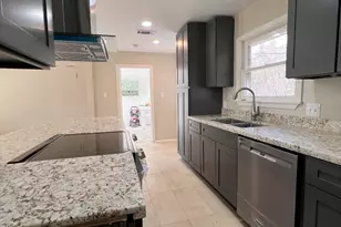 5834 Indigo, Houston, TX 77074 - Photo 8