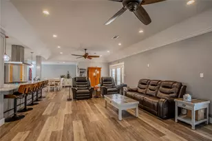 3417 Lobit Dr, Dickinson, TX 77539 - Photo 4