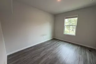501 Hines St, Willis, TX 77378 - Photo 8