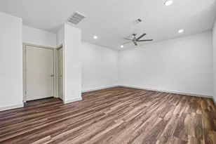 5016 Ricky St, Houston, TX 77033 - Photo 10