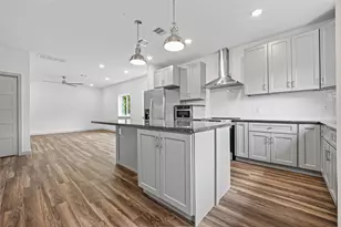 5016 Ricky St, Houston, TX 77033 - Photo 10