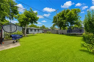 806 Laverne Ave, Pasadena, TX 77502 - Photo 10