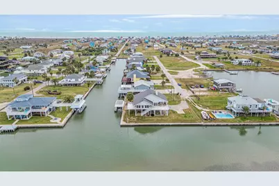3601 N Tidewater Drive N, Galveston, TX 77554 - Photo 2