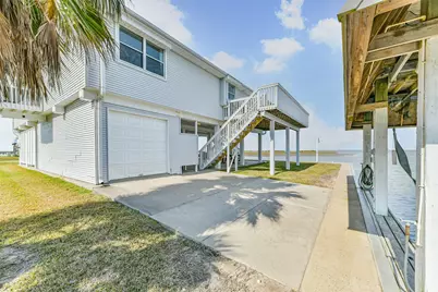 3601 N Tidewater Drive N, Galveston, TX 77554 - Photo 8