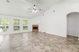 255 Genesee Ridge Ct, Conroe, TX 77385 - Photo 8