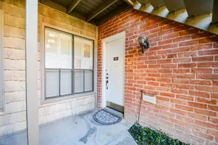 2829 Timmons Ln, Houston, TX 77027 - Photo 2