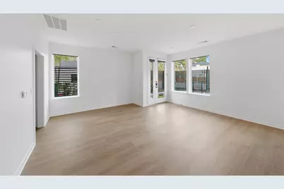 1941 Sawdust Road #220, The Woodlands, TX 77380 - Photo 6