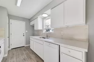 4610 36th St E, Dickinson, TX 77539 - Photo 20