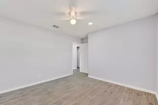 4610 36th St E, Dickinson, TX 77539 - Photo 30