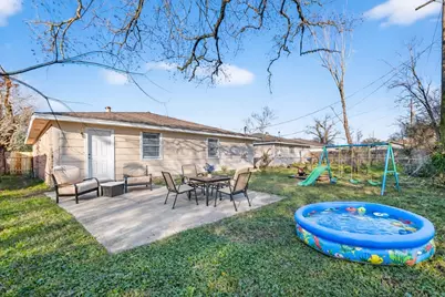 4610 36th Street E, Dickinson, TX 77539 - Photo 40