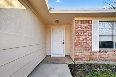 4610 36th Street E, Dickinson, TX 77539 - Photo 4