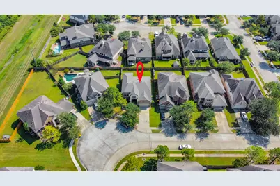 9427 Sapphire Bay Lane, Rosharon, TX 77583 - Photo 2