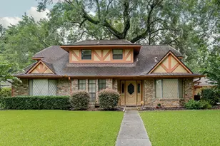 118 Arrow Wood St, Lake Jackson, TX 77566 - Photo 1