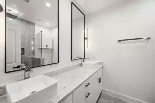 7977 Angus, Houston, TX 77028 - Photo 8