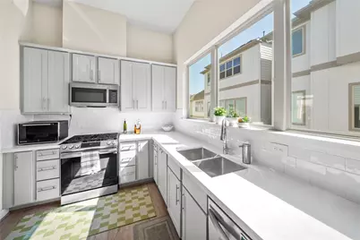 5232 Schuler Street, Houston, TX 77007 - Photo 2