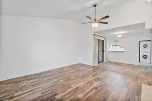 3100 Walnut Bend Ln, Houston, TX 77042 - Photo 6