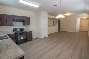 825 Canton Grass Ln, La Marque, TX 77568 - Photo 2