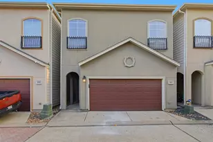 901 McKinney Park Ln, Houston, TX 77003 - Photo 2