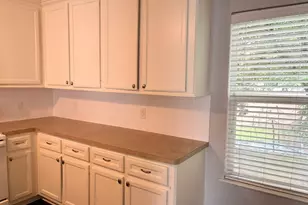 179 Binnacle Ct, Willis, TX 77318 - Photo 8