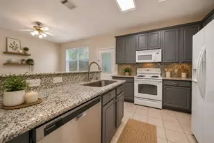 483 Folk Crest Ln, Dickinson, TX 77539 - Photo 10