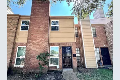 9901 Sharpcrest Street #M6, Houston, TX 77036 - Photo 2