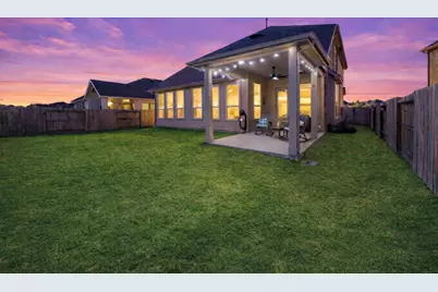 10267 Bayou Oaks Drive, Conroe, TX 77385 - Photo 2