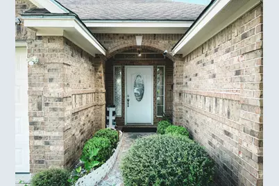 1102 N Shepherd Drive, Baytown, TX 77520 - Photo 2