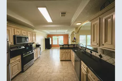 1102 N Shepherd Drive, Baytown, TX 77520 - Photo 6