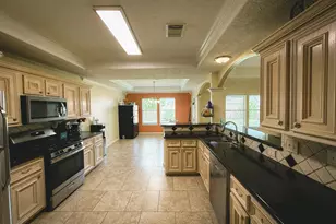 1102 N Shepherd Dr, Baytown, TX 77520 - Photo 6