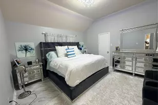 118 Highland St, Texas City, TX 77591 - Photo 2