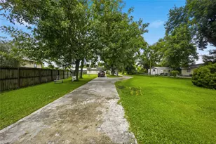 4606 Terrell St, Houston, TX 77093 - Photo 32