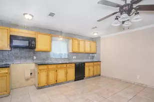 16900 Wellborne Rd, Pearland, TX 77584 - Photo 6