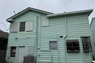4715 Ave R 1/2, Galveston, TX 77551 - Photo 4