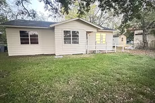 2108 Horn Rd, Bay City, TX 77414 - Photo 1