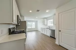2717 Cadiz Bay Dr, Conroe, TX 77301 - Photo 12