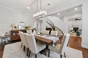 738 E Creekside Dr, Houston, TX 77024 - Photo 10