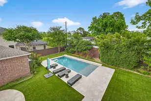 738 E Creekside Dr, Houston, TX 77024 - Photo 40