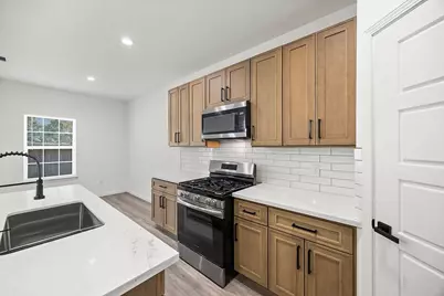 5526 Hartwick Road, Houston, TX 77016 - Photo 8