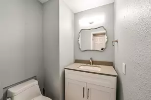 296 Litchfield Ln, Houston, TX 77024 - Photo 26